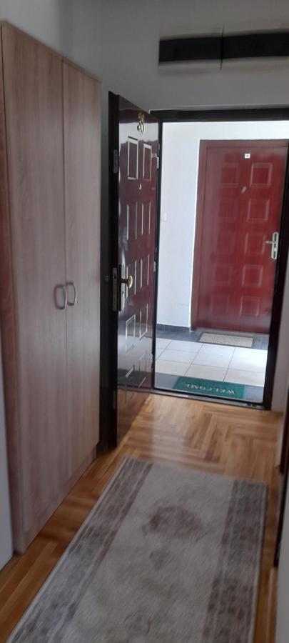 Apartment Luka Podgorica Bagian luar foto
