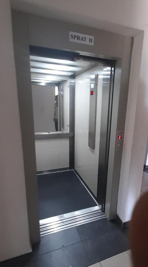 Apartment Luka Podgorica Bagian luar foto